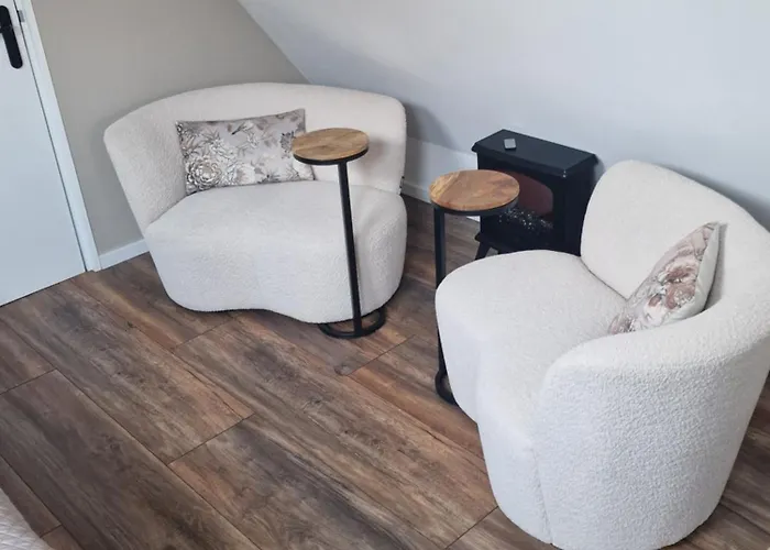 Bij Ons Op De Hoep. סכאחן