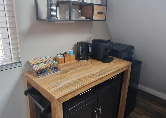 Bij Ons Op De Hoep. לינה וארוחת בוקר